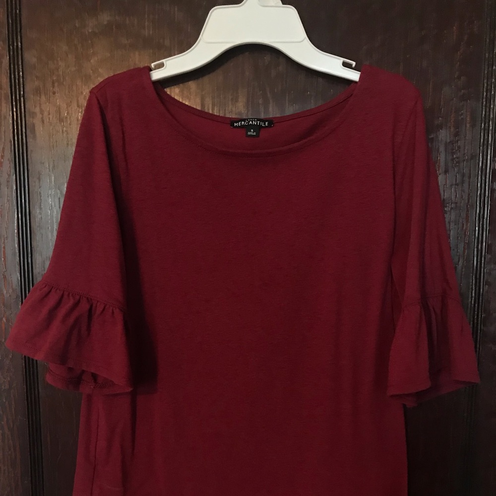 Flare sleeve tee